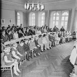Schulanfänger : Bautzen. Sorbische Oberschule. Feierstunde zum Schulanfang