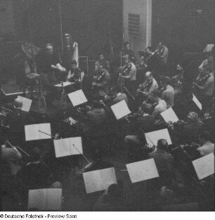 Colin Davis mit Orchester