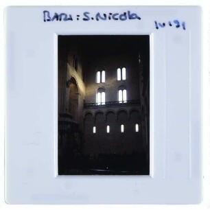 Bari, S. Nicola : Nördliche Querhausstirn