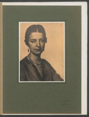 Suplemento de "Anales" : [Fotografía de] Señorita Adela Varela Capurro