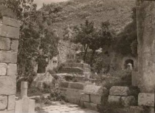 Nablus. Innenansicht des Heiligtums, vor der Stadt gegen den Jakobsbrunnen