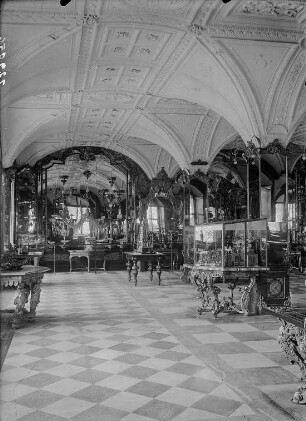 Pretiosensaal im Grünen Gewölbe : Dresden, Pretiosensaal im Grünen Gewölbe. Westflügel Residenzschloss Dresden. Ansicht von Osten