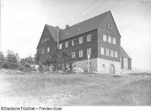 Klingenthal, Grenzweg 22. Jugendherberge Aschberg (1931; F. Steudtner)