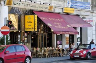 Wien - Naschmarkt. Restaurant Gräfin vom Naschmarkt : Überall am Wiener Naschmarkt befinden sich kleine Gaststätten, 2008