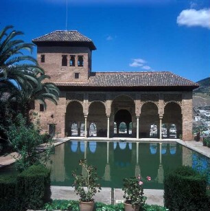 Alhambra — Palacios Nazaries — Palacio del Partal