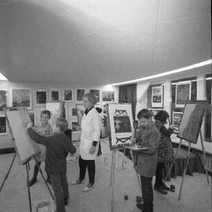 Gründung einer Kindermalschule durch die Kunstmalerin Ria Kuprianoff