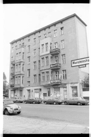 Kleinbildnegative: Besetztes Haus, Maaßenstraße 10, 1982