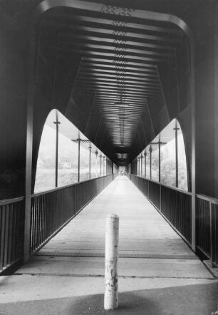 Eisenbahnbrücke Neckargemünd, Fußgängersteg
