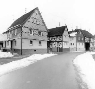 Fachwerkwohnhaus; Nidda, Brückenstraße 24, Brückenstraße 26