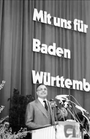 Freiburg: Stadthalle, Wahlkundgebung zur Landtagswahl Baden-Württemberg, Rede: Kanzlerkandidat Ministerpräsident Rheinland-Pfalz, Helmut Kohl