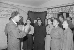 Jan Bulang bei einer Chorprobe : Jan Bulank při chórowej probje : Bautzen / Budyšin
