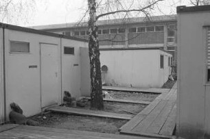 Bau eines zweiten Strom-Wärme-Blocks beim Heizkraftwerk West an der Honsellstraße. Ankauf der beim Bau genutzten Baubuden durch die Stadt Karlsruhe