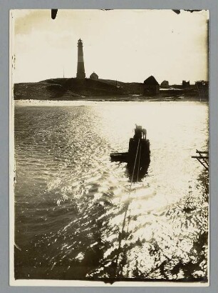 Hafenplatz an der Insel Sylt : Blick zum Hörnumer Leuchtturm