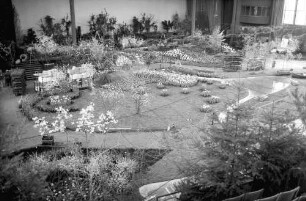 Freiburg: Stadthalle, Blumen- und Gartenausstellung, Gesamtanlage in der Stadthalle, von oben