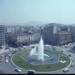 Athen, Omónia-Platz, Omónia-Platz, Verkehrsmittelpunkt der Stadt. P5