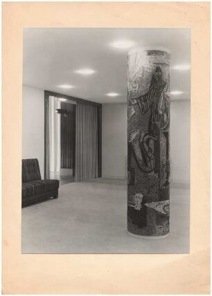 Nationaltheater, Weimar Wiederaufbau: Foyer 1.Rang, rückwärtiger Durchgang mit rechter Mosaiksäule
