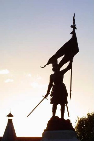 Frankreich. Centre. Loiret. Beaugency. Statue Jeanne d Arc