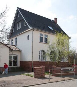Sog. Neue Schule; Hungen, Bellersheimer Straße 8