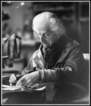 Hermann Glöckner : Portrait des Künstlers Hermann Glöckner in seinem Atelier