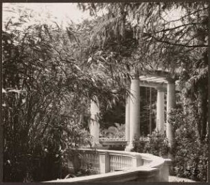 Fotoalbum: Deutsche Gartenbau- und Schlesische Gewerbe-Ausstellung (GUGALI), Liegnitz: Heizbarer Teich mit Ballustrade am Ufer, Abschnitt 2