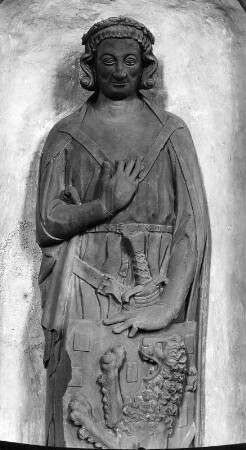 Grabfigur des Grafen Heinrich der Ältere von Solms-Braunfels : Grabfigur des Grafen Heinrich der Ältere von Solms-Braunfels. Sandstein (1301/1400). Altenberg (Solms), Ehemalige Stiftskirche Sankt Maria und Sankt Michael
