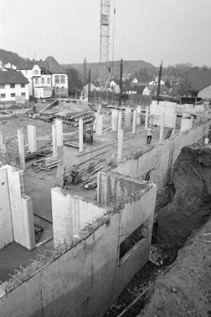 Bau der Sport- und Mehrzweckhalle "Lustgartenhalle" in Hohenwettersbach