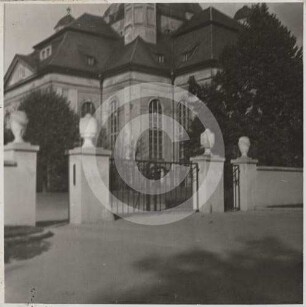 Gnadenkirche Hirschberg mit Friedhofsmauer