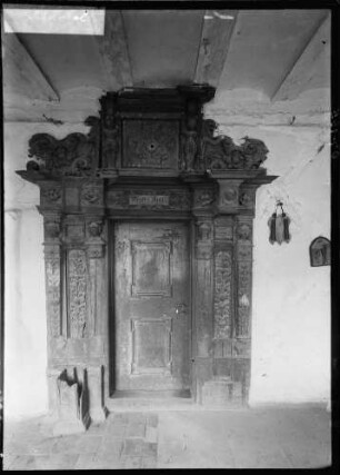 Schöntal Kloster Schöntal Alte Abtei Nordflügel Obergeschoss Geschnitztes Holzportal (17. Jahrhundert)