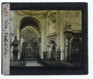 Wien, Karlskirche : Innenansicht