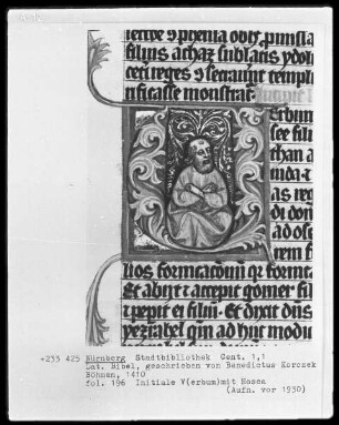 Lateinische Bibel — Initiale V (erbum) mit Hosea, Folio 196recto