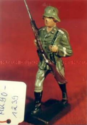 Infanterist, marschierend