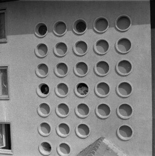 Dresden-Striesen, Borsbergstraße 32. Appartementhaus (1955-1958; H. Schneider, W. Hänsch, G. Kintzer, G. Dettmar). Fassadendetail