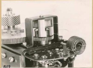 Sender-Antrieb-Relais-Kontaktzeitmesser HF 2866, Detail; Foto 1953