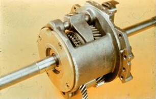 Fotografie: Antriebs- und Anbausystem, Maschinenelement, Getriebe