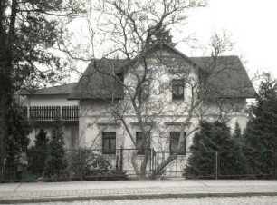 Radebeul, Paradiesstraße 22. Villa (um 1895)