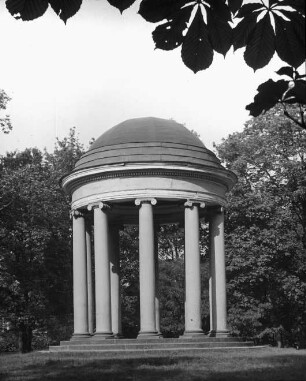 Dessau, Rundtempel im Georgium (Georgengarten)