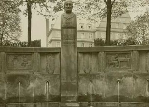 Hainichen, Denkmal für Erfinder des Holzschliffs