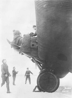 Fertigmachen zum Start : Technikgeschichte | Maschinenbau | Verkehrswesen | Luftfahrzeuge | Flugzeuge