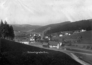 Ortsansicht mit Schulberg