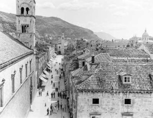 Dubrovnik, Blick zum Glockenturm am Luza-Platz