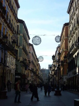 Saragossa/Zaragoza: Straßenzug