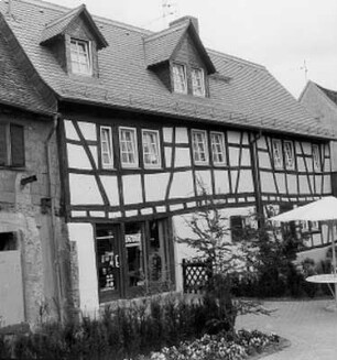 Hofheim am Taunus, Burggrabenstraße 24, Burggrabenstraße 26