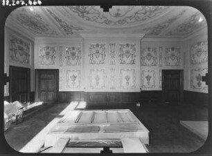Gotha, Parkallee 15. Schloss Friedenstein (Baubeginn 1643; A. Rudolph). Innenansicht