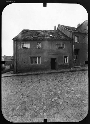 Schkölen, Steinweg. Wohnhaus. Straßenfront