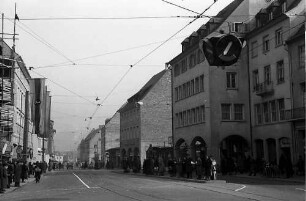 Freiburg i. Br.: Kaiserstraße am Bertoldsbrunnen