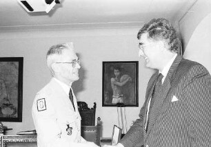 Freiburg im Breisgau: Abschiedsbesuch von General Henri de Broca bei Oberbürgermeister Rolf Böhme