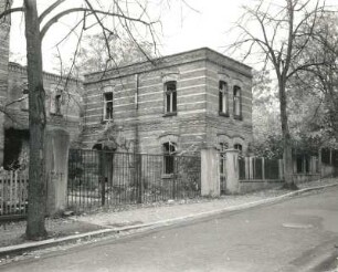 Wurzen, Dehnitzer Weg 4a. Fabrik und Villa (um 1890 Fabrik, um 1900 Villa). Rechtes Nebengebäude der Fabrik