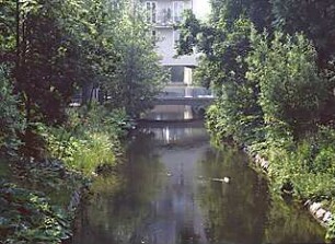 Hansjakob, Gottfried; München - Schwabing, Berliner Str.; Wohnanlage an der Berliner Straße (Schwabinger See) - Wohnanlage, Überbauung Nymphenburger Kanal, Uferbegrünung