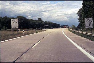 Ausfahrt aus Tangente Nordost (Stuttgart Richtung Heidelberg) zu Fahrbahn Ost (Basel Richtung Heidelberg)