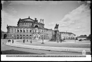 Dresden, Theaterplatz mit Semperoper, Hotel Bellevue und Italienischem Dörfchen